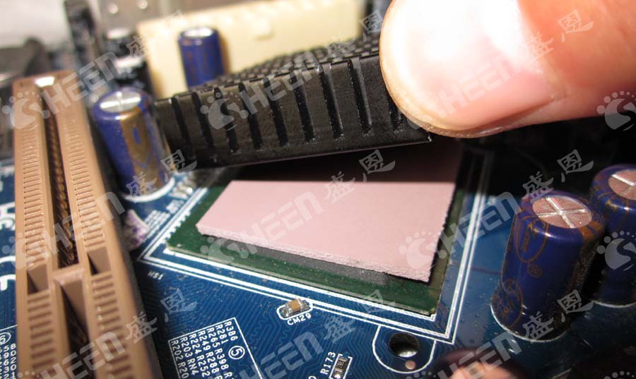 導(dǎo)熱材料.jpg 導(dǎo)熱材料.jpg